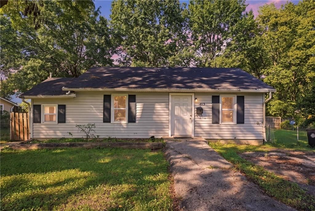 815 PINE Street, Pleasant Hill, MO: listing photo 2