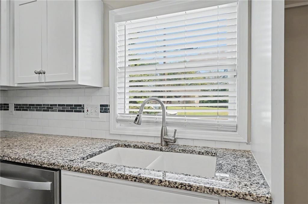 725 N Willie Street — photo 12