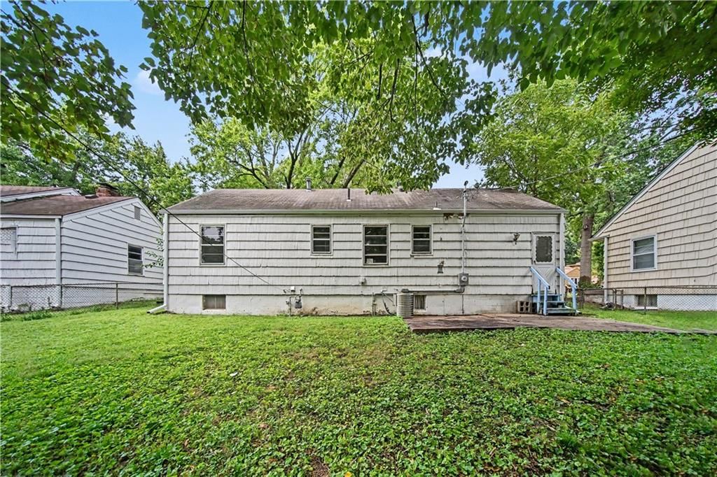 5733 Dearborn Street — photo 13