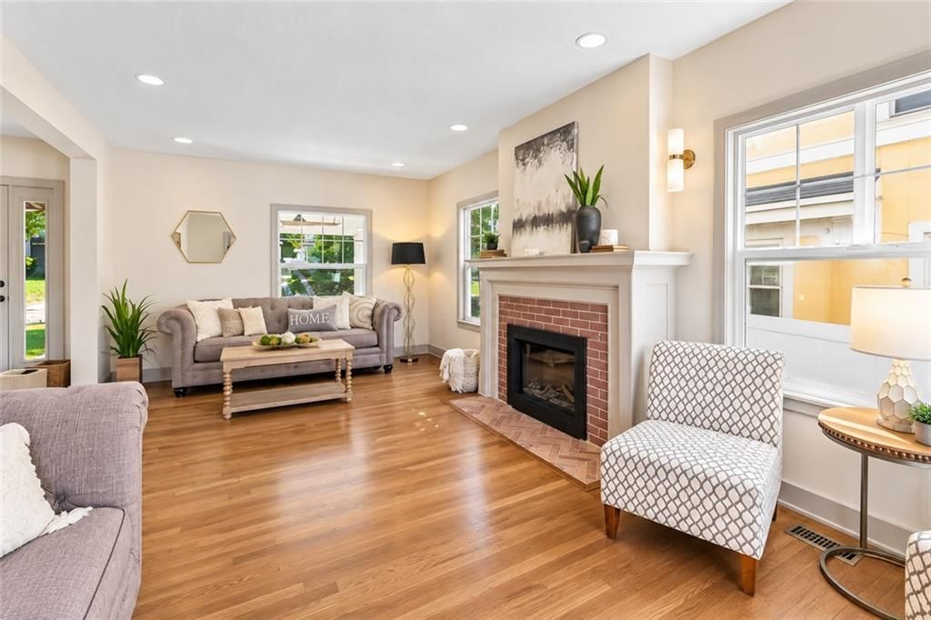 Photo 9 of 61 - 5840 Mcgee Street, Kansas City, MO 64113