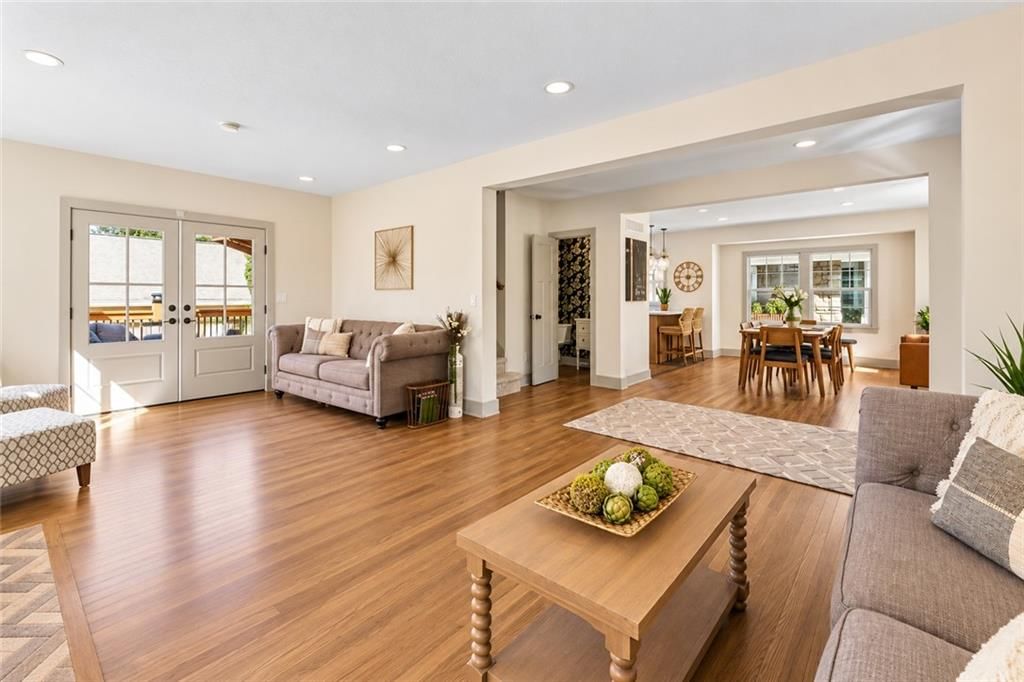 Photo 10 of 61 - 5840 Mcgee Street, Kansas City, MO 64113