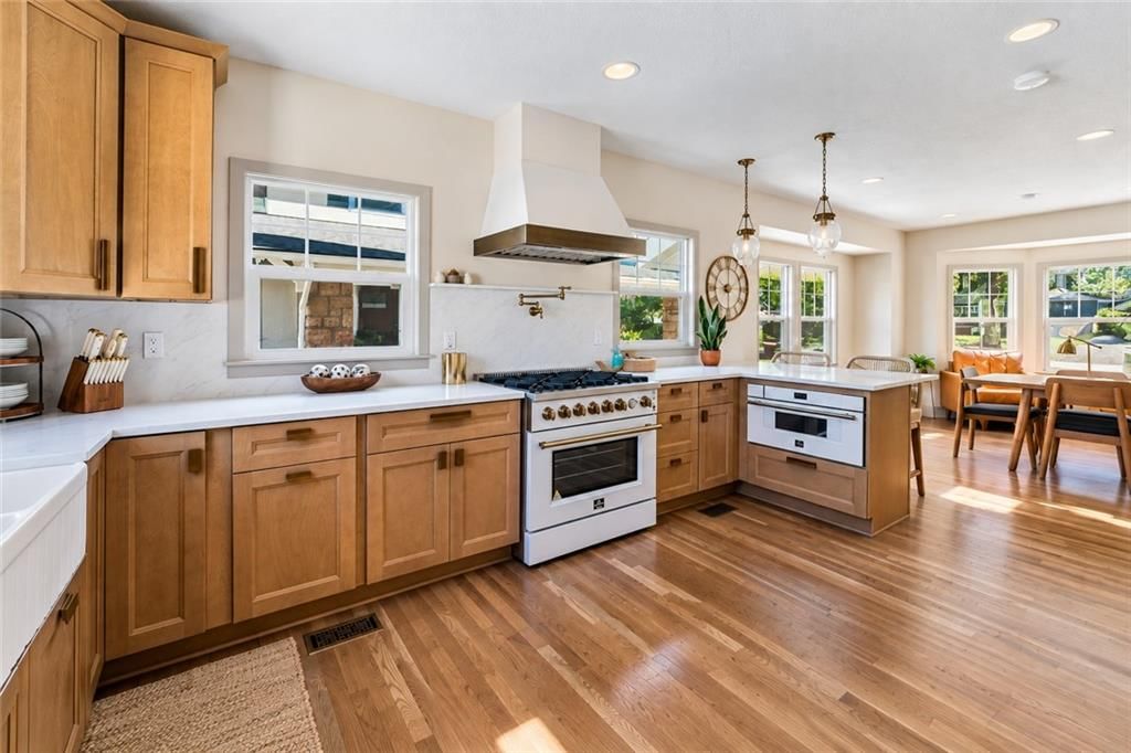 Photo 21 of 61 - 5840 Mcgee Street, Kansas City, MO 64113