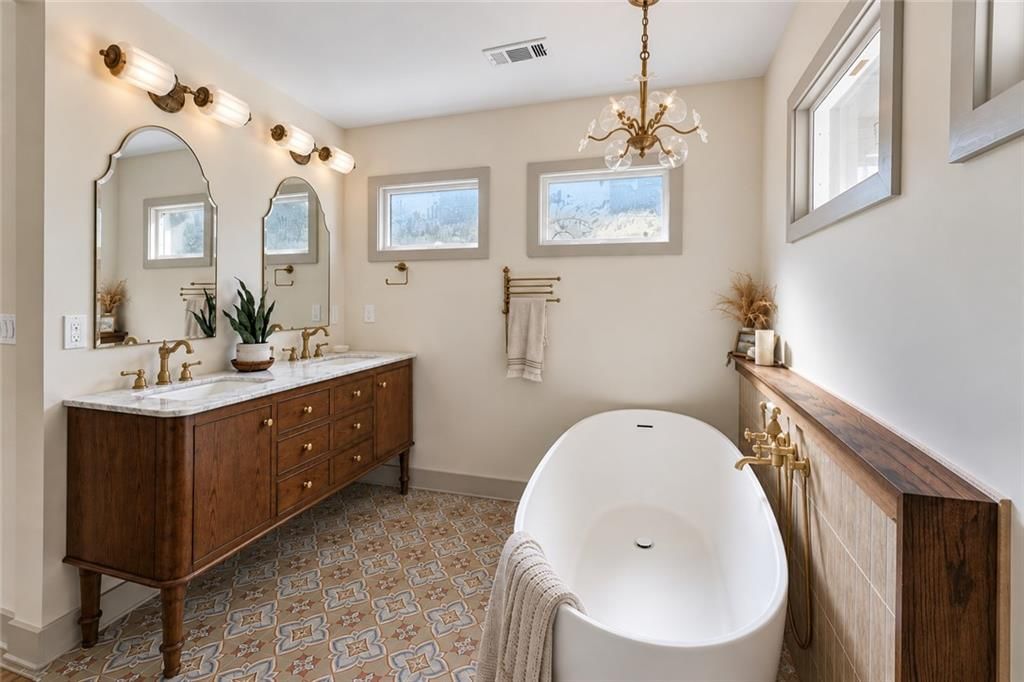 Photo 30 of 61 - 5840 Mcgee Street, Kansas City, MO 64113