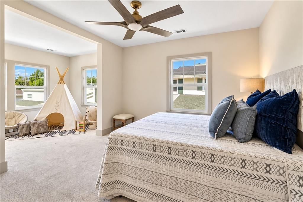 Photo 38 of 61 - 5840 Mcgee Street, Kansas City, MO 64113