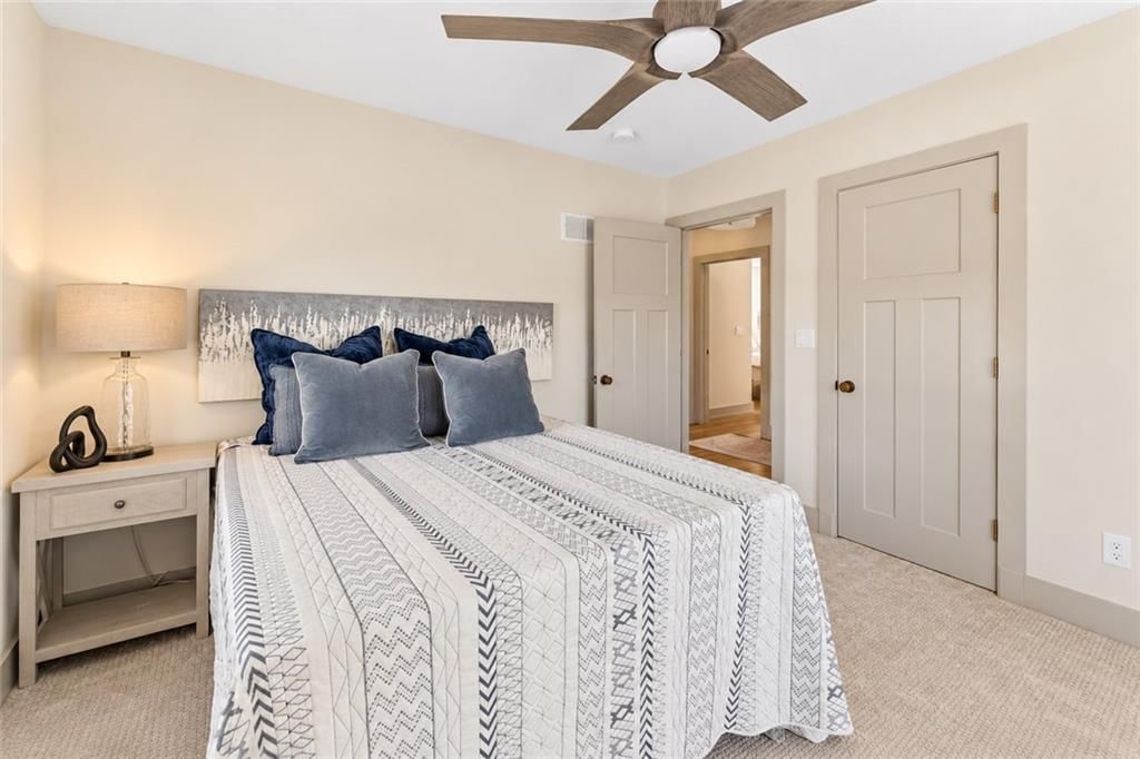 Photo 42 of 61 - 5840 Mcgee Street, Kansas City, MO 64113