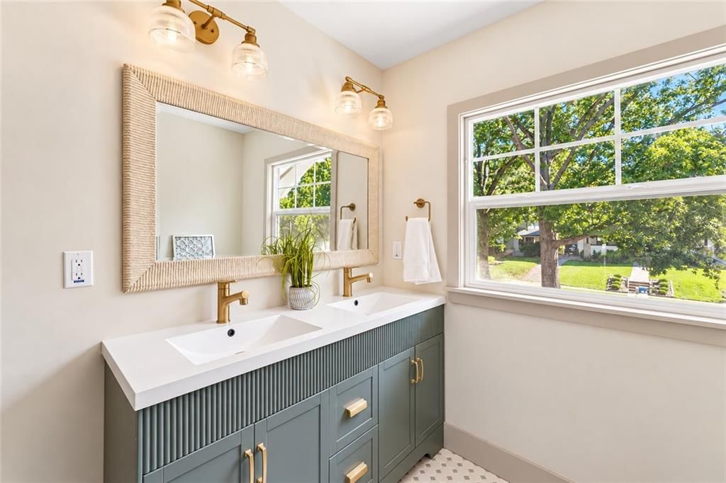 Photo 52 of 61 - 5840 Mcgee Street, Kansas City, MO 64113
