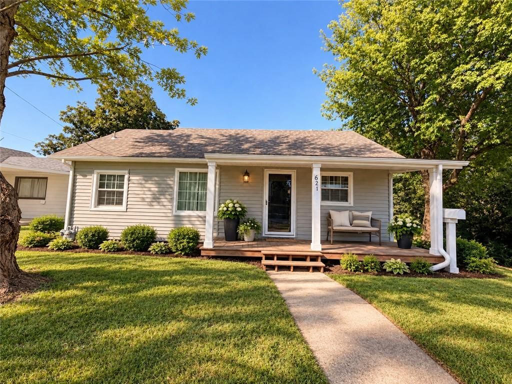 621 Spring Avenue, Bonner Springs, KS