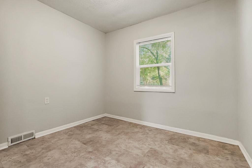 6402 E 149th Terrace — photo 13