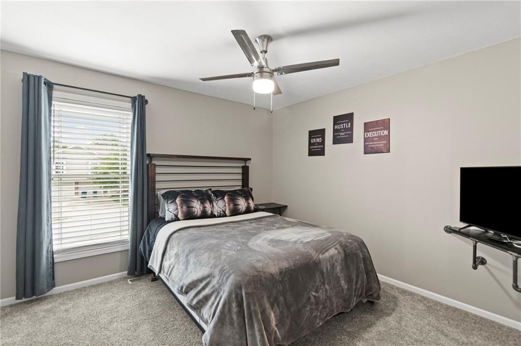 405 SE Saratoga Drive — photo 22