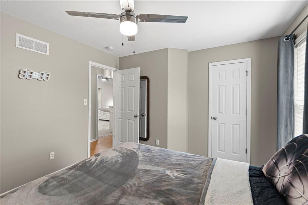 405 SE Saratoga Drive — photo 23