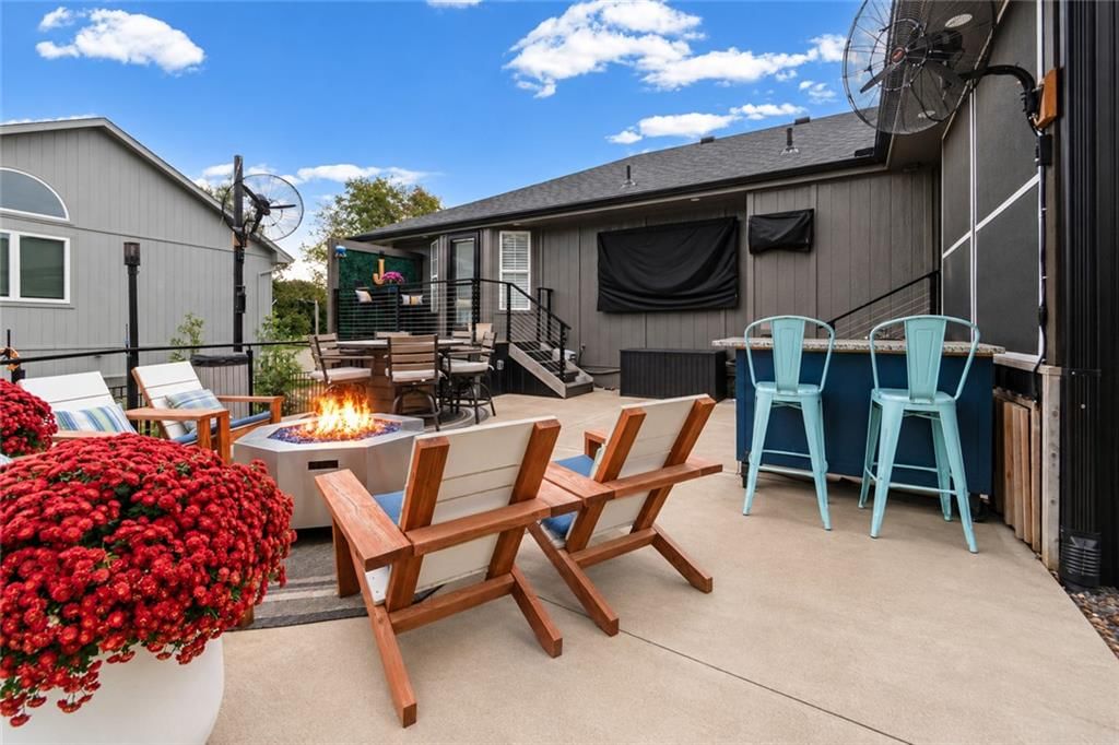 405 SE Saratoga Drive — photo 30