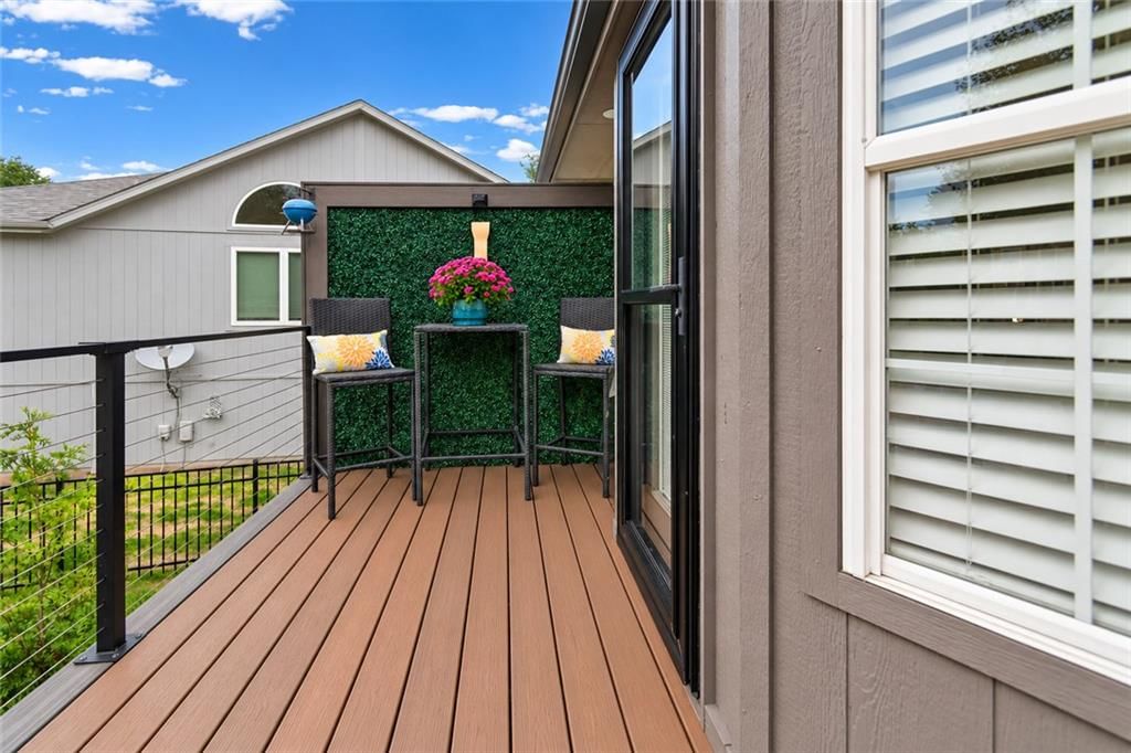 405 SE Saratoga Drive — photo 34