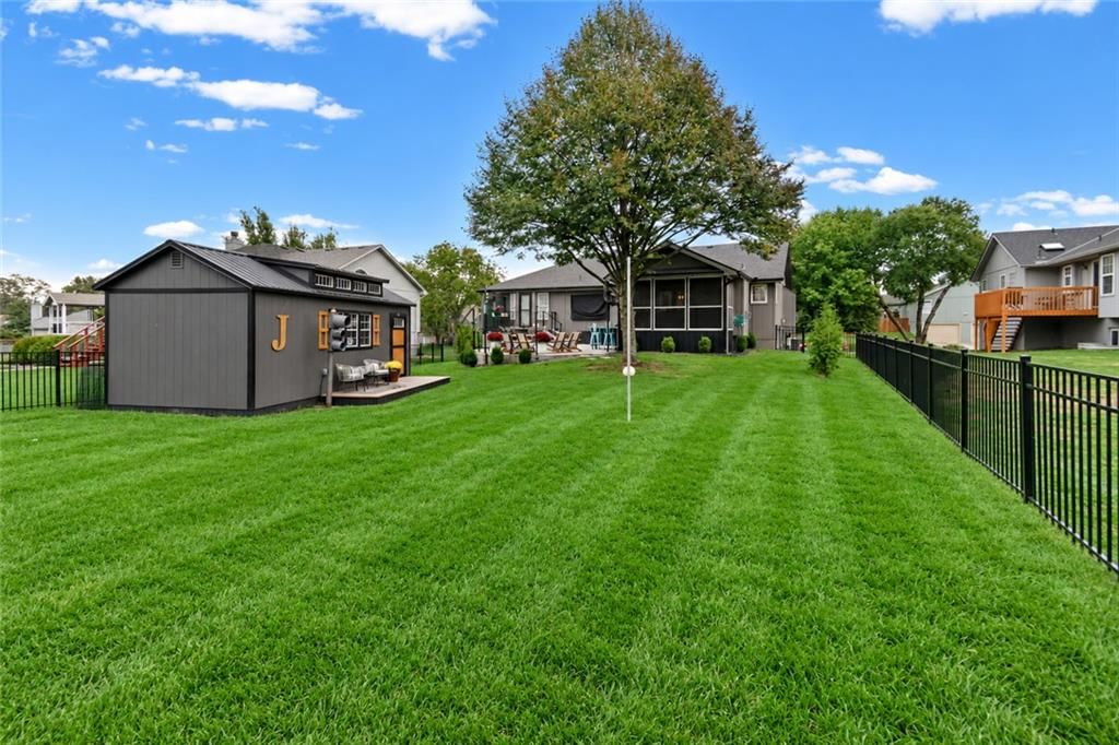 405 SE Saratoga Drive — photo 36