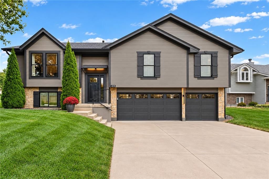405 SE Saratoga Drive, Blue Springs, MO