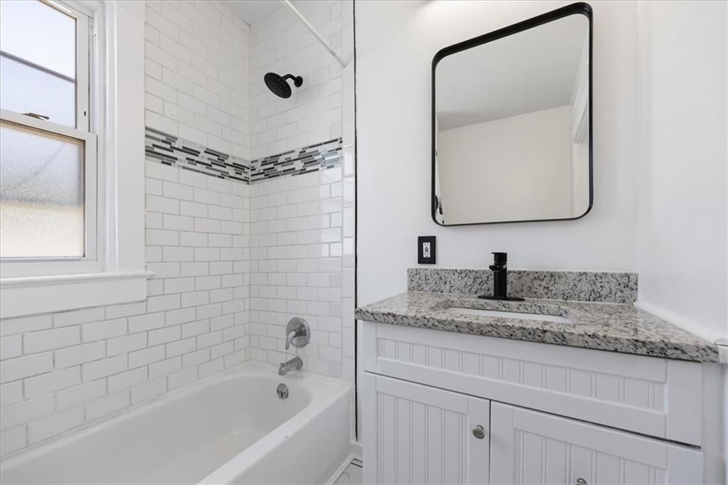 650 Parallel Avenue — photo 11