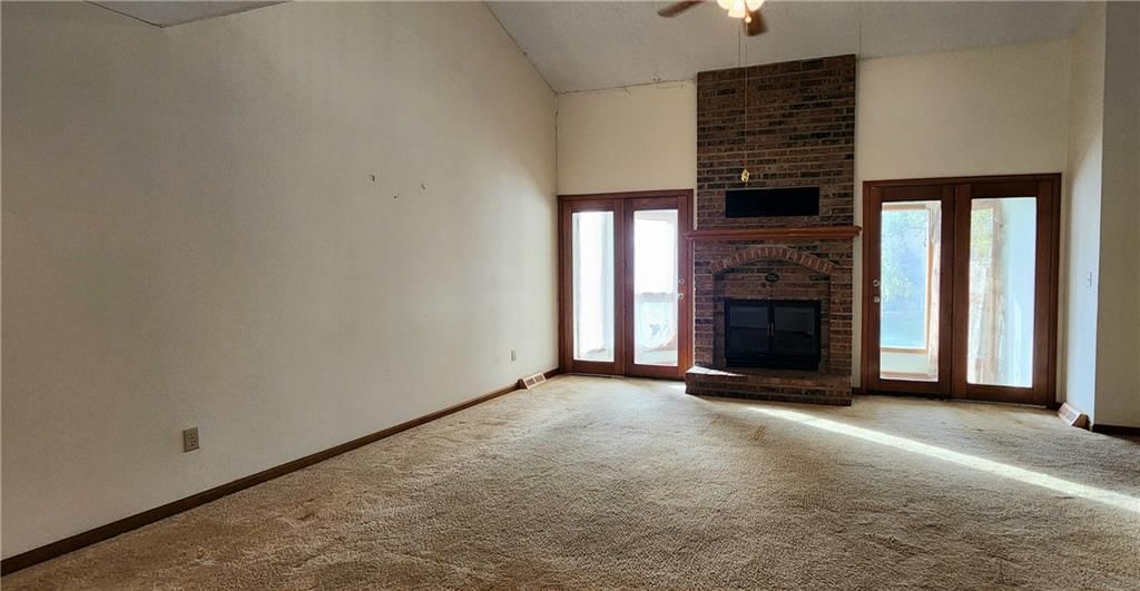 17604 W 67th Terrace, Shawnee, KS