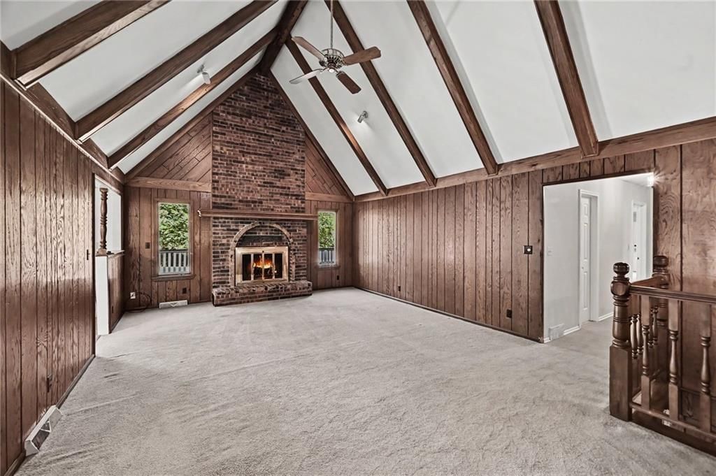 2806 E 215th Street, Belton, MO