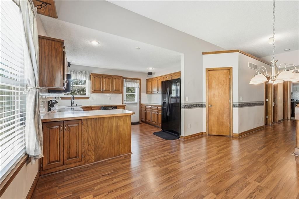 15639 Conser Street — photo 11