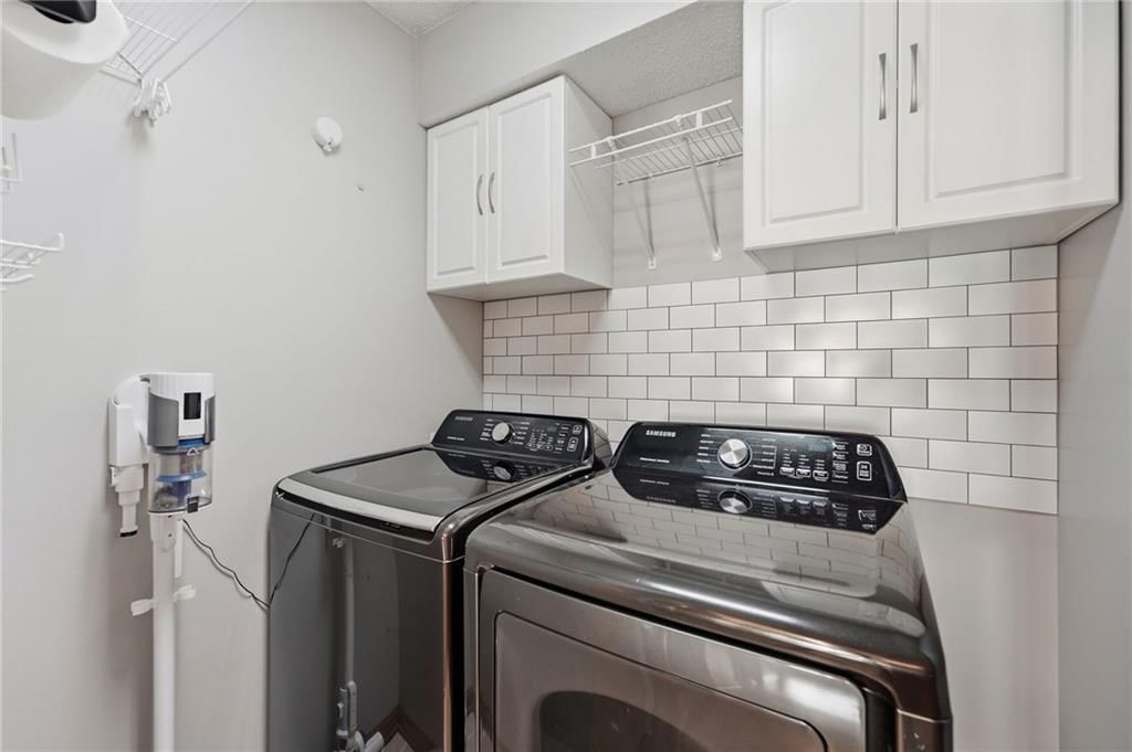 15639 Conser Street — photo 20