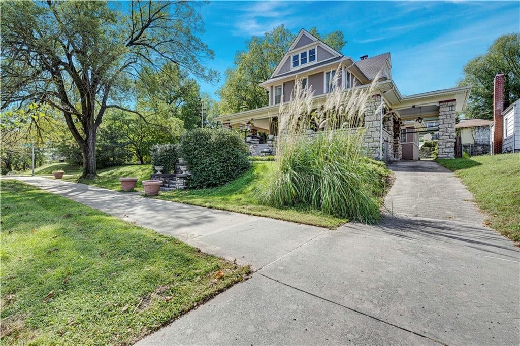 140 VAN BRUNT Boulevard, Kansas City, MO: listing photo 2
