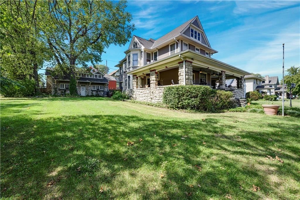 140 VAN BRUNT Boulevard, Kansas City, MO: listing photo 3