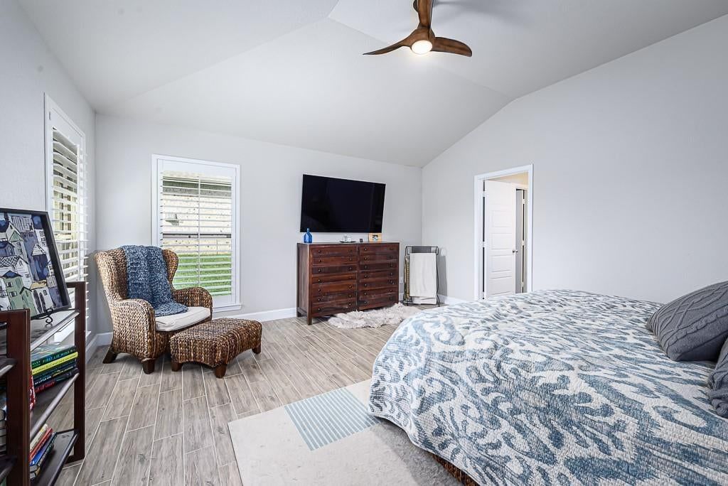 Carpet at 24315 W 76th Street, Shawnee, KS 66227