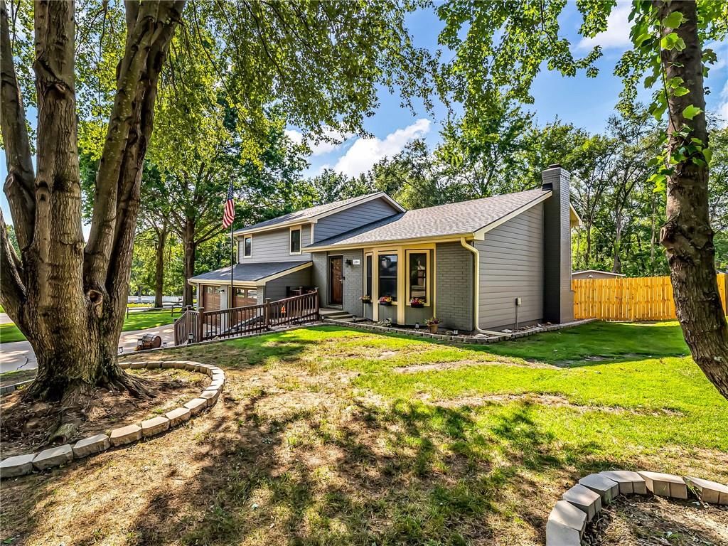 220 Crestview Street — photo 3