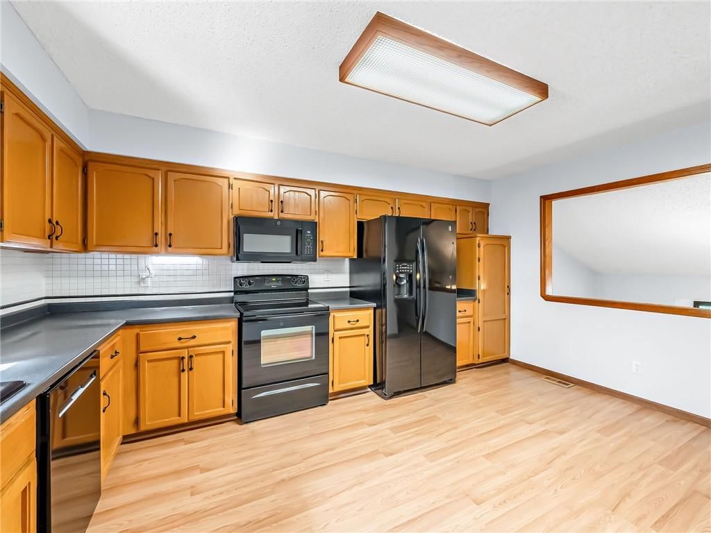 220 Crestview Street — photo 7