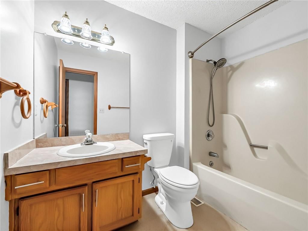 220 Crestview Street — photo 14