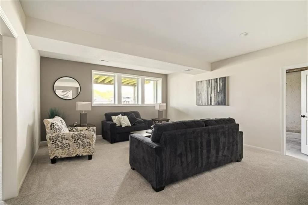 8156 Roundtree Street — photo 10