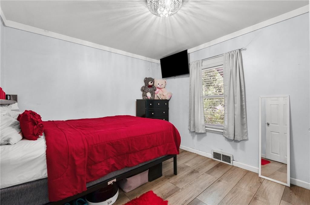 4332 Oakland Avenue — photo 10