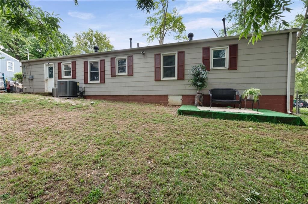 4332 Oakland Avenue — photo 13