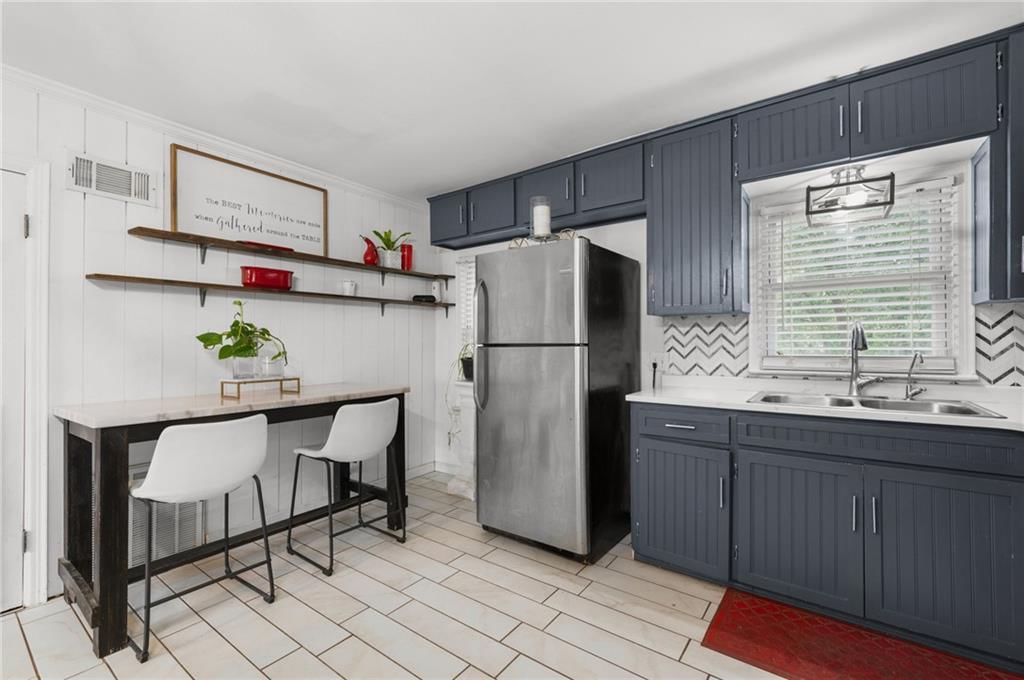 4332 Oakland Avenue — photo 19