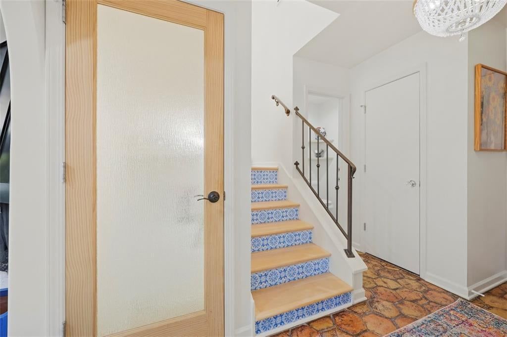 10213 Foster Street — photo 10