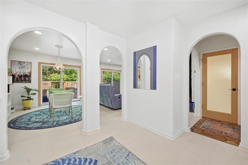 10213 Foster Street — photo 11