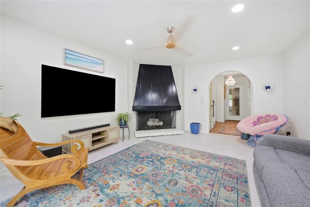 10213 Foster Street — photo 14