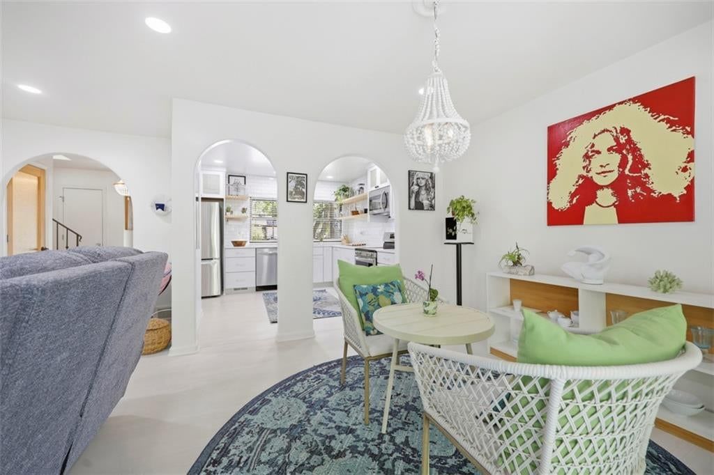 10213 Foster Street — photo 16