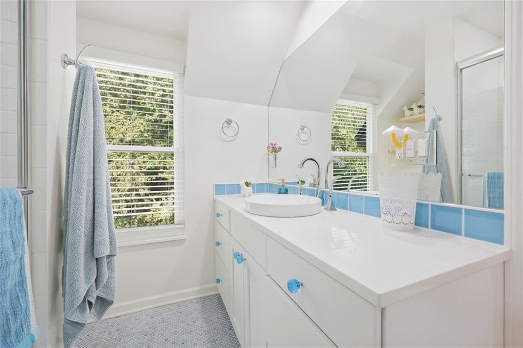 10213 Foster Street — photo 24
