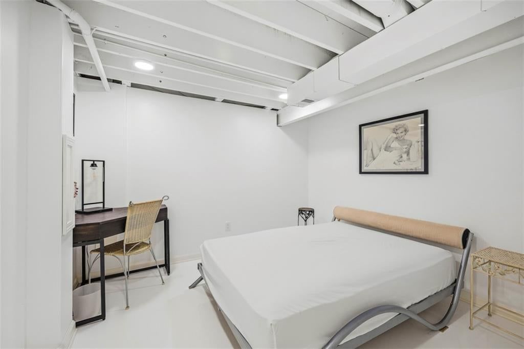 10213 Foster Street — photo 34