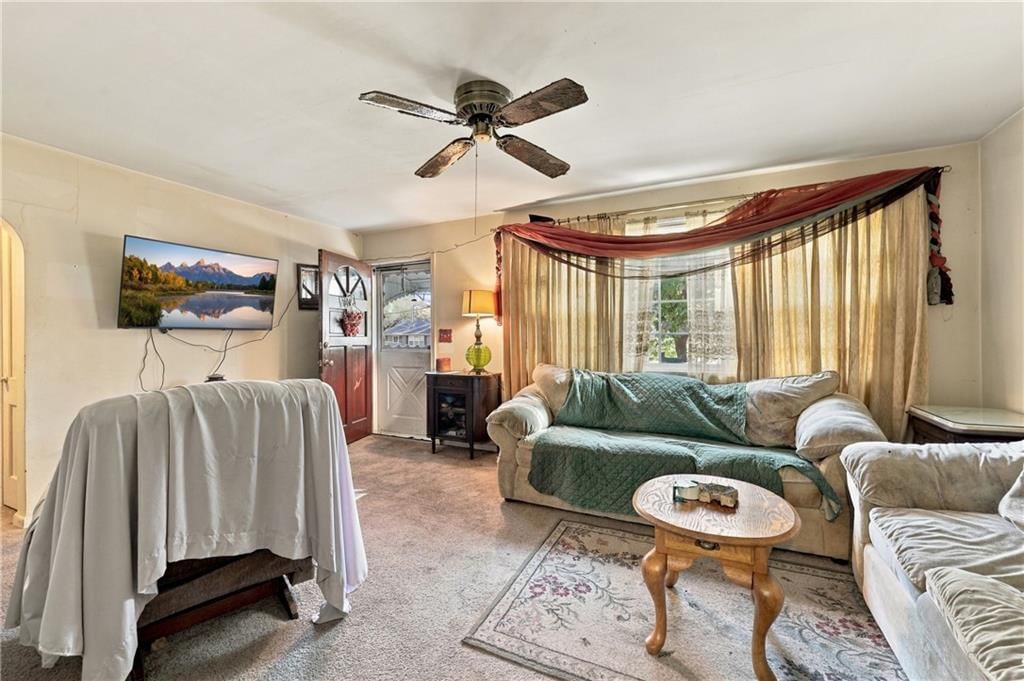 10912 E 59th Street, Raytown, MO: listing photo 3