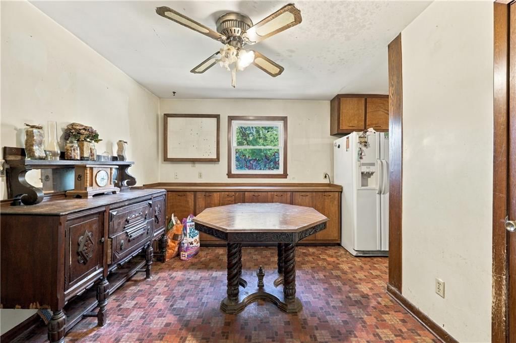 Photo 4 of 26 - 10912 E 59th Street, Raytown, MO 64133