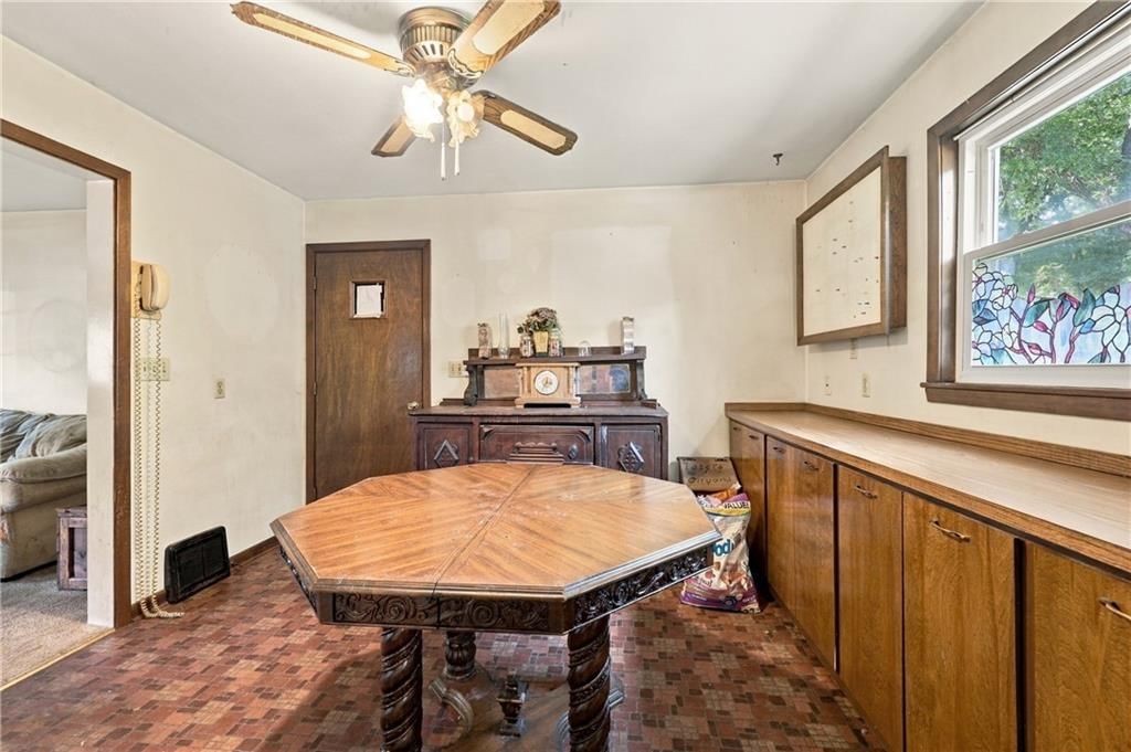 Photo 5 of 26 - 10912 E 59th Street, Raytown, MO 64133