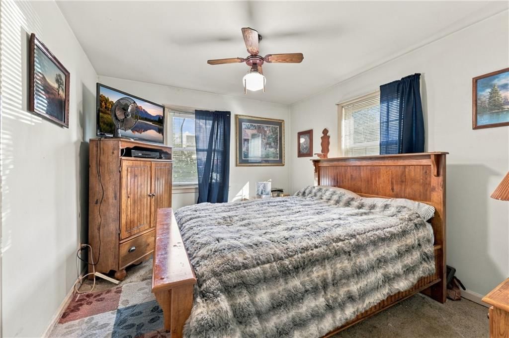 Photo 10 of 26 - 10912 E 59th Street, Raytown, MO 64133