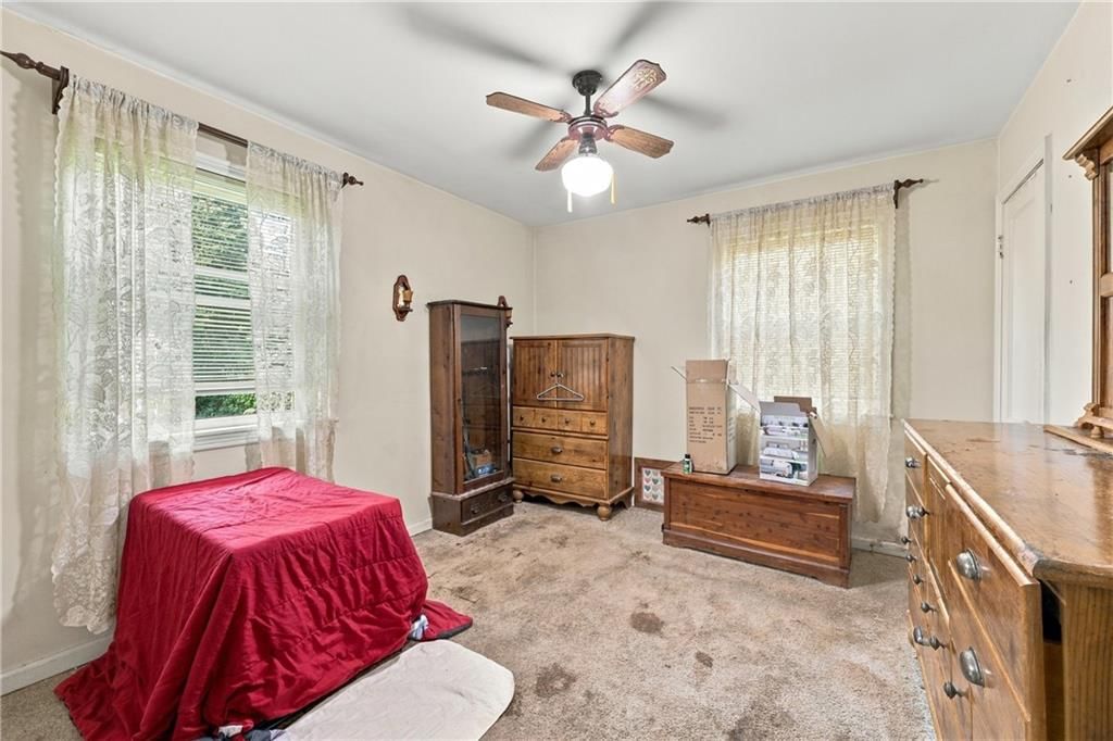 Photo 12 of 26 - 10912 E 59th Street, Raytown, MO 64133