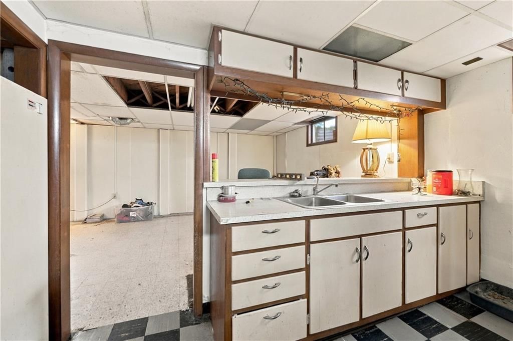 Photo 22 of 26 - 10912 E 59th Street, Raytown, MO 64133
