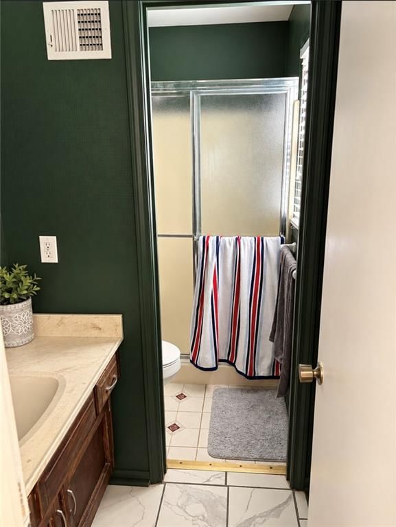 300 Hawthorne Court — photo 10