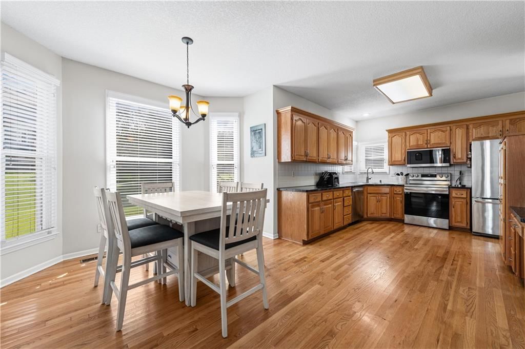 9407 N Tracy Avenue — photo 12