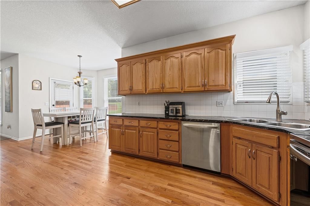 9407 N Tracy Avenue — photo 16