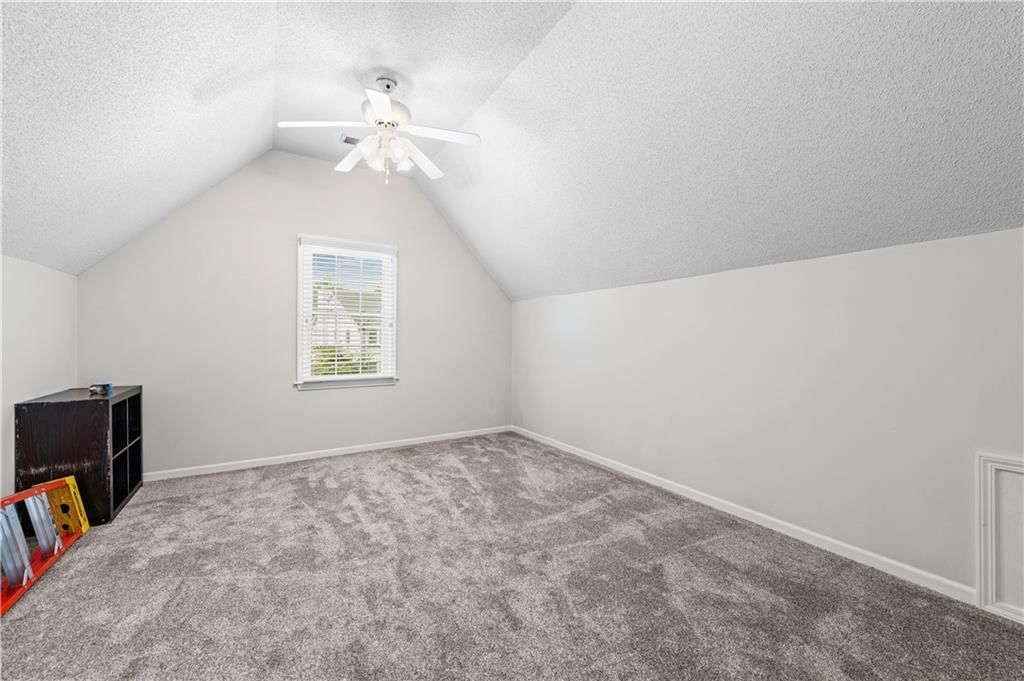 9407 N Tracy Avenue — photo 32