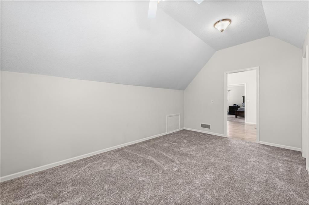 9407 N Tracy Avenue — photo 33